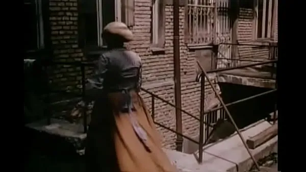 热1976 SENSATIONAL JANINE温暖的电影