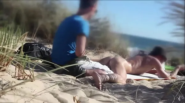Hotte BEACH 19 : explicit trailer varme film