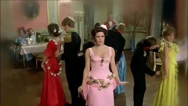 ภาพยนตร์ยอดนิยม Titties Dance - In The Sign of The Lion (1976) Sex Scene 5 เรื่องอบอุ่น