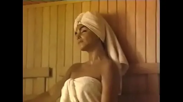 Beatriz Salomon - Sauna Film hangat yang hangat