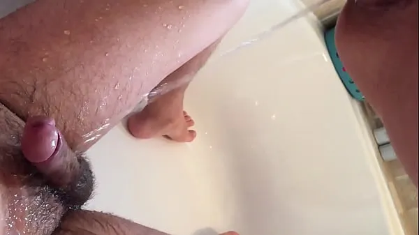Pissing on my cock and suck me off Filem hangat panas