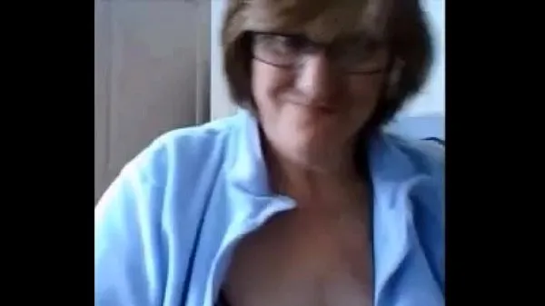 Film caldi Mature Wife Fingering Her Pussy - Watch full video oncaldi