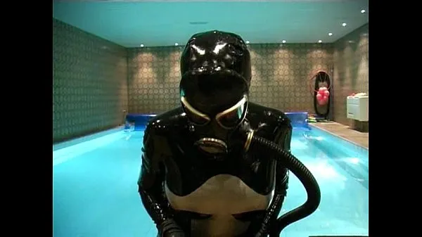 Populárne Gas Mask b. by the Pool horúce filmy