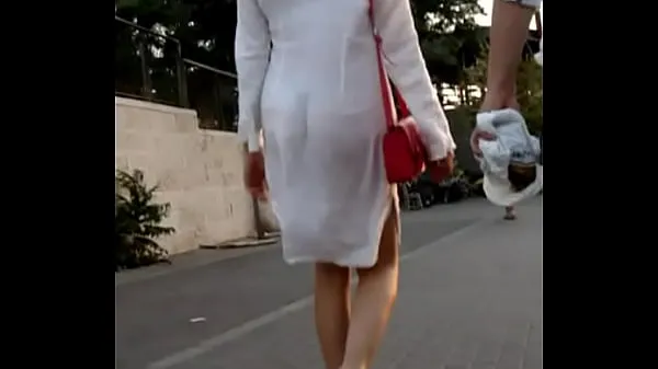 Hotte Woman in almost transparent dress varme film