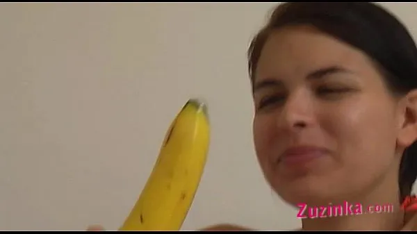 How-to: Young brunette girl teaches using a banana Film hangat yang hangat