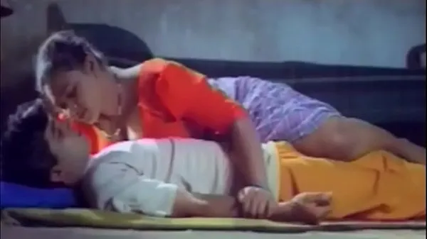 Hotte Shakeela in House Seduction on Bed varme film