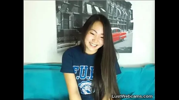 Žhavé Cute Asian babe gets naked on webcam žhavé filmy