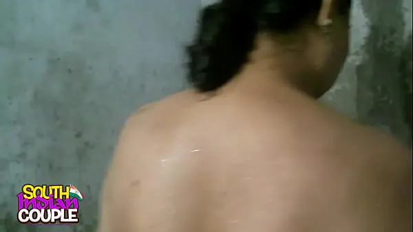 Swathi Indian Amateur MILF Bhabhi In Shower Film hangat yang hangat