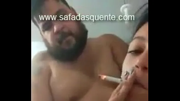Quente Chubby eating bitch, finding himself fucked Filmes quentes