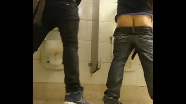 Hot sexo gay the in 2 toilet warm Movies