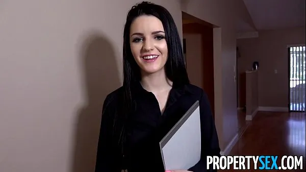 Vroči PropertySex - Careless real estate agent fucks boss to keep her job topli filmi