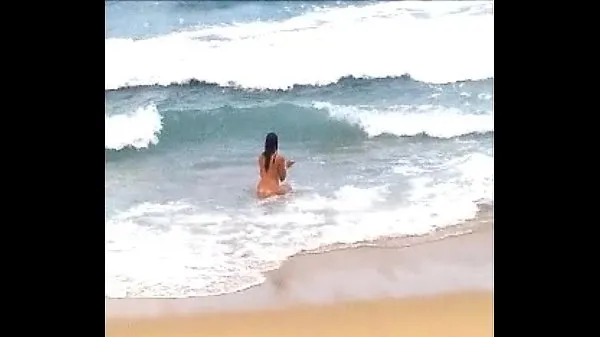 Quente spying on nude beach Filmes quentes
