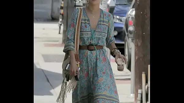 Gorące Alessandra Ambrosio At The Brentwood Country Martciepłe filmy