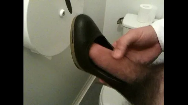 Quente Cum on my coworker Heels in Toilets 01 Filmes quentes