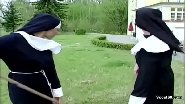 Nóng Craftsman fucks horny nun right in the monastery Phim ấm áp