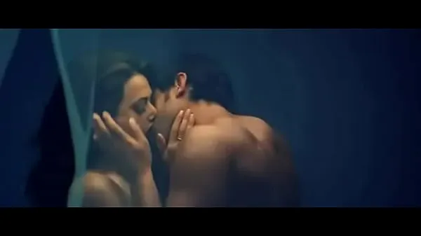 Film caldi salaam namaste hot kiss HD pREITY ZINTAcaldi