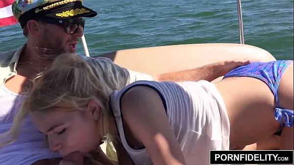 PORNFIDELITY Alina West Ass Fucked On a Boat Filem hangat panas