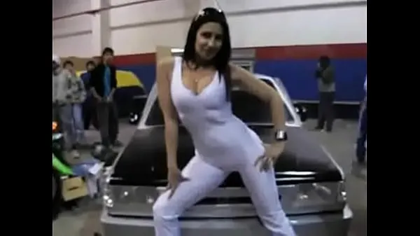 Hotte Nice ass marita trento sexy girl in car show varme film