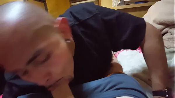 Bald guy sucking big white dick Filem hangat panas