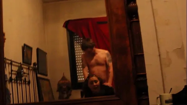 American Brian Gordon fucks Russian Svetlana Sokolova in an Istanbul bed Film hangat yang hangat