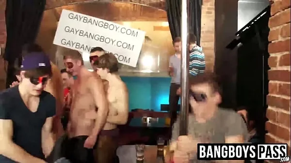 Καυτές Horny guys have a massive gangbang party having nasty fun ζεστές ταινίες