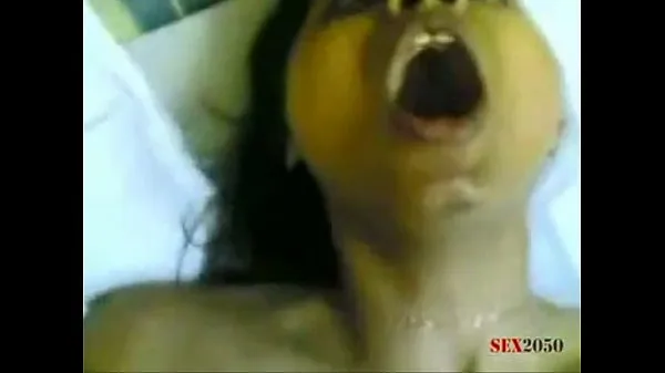 뜨거운 Curvy busty Bengali MILF takes a load on her face by FILE PREFIX 따뜻한 영화