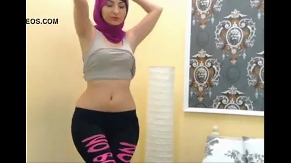 热Arab girl shaking ass on cam -sign up to and chat with her温暖的电影
