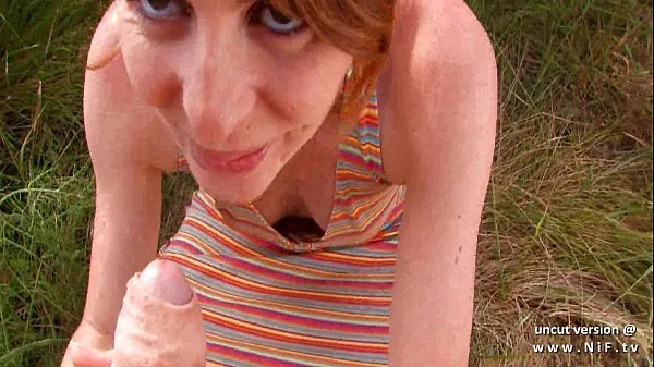 Cul de salope rousse amateur français cloué avec sperme à la bouche en plein air Films chauds