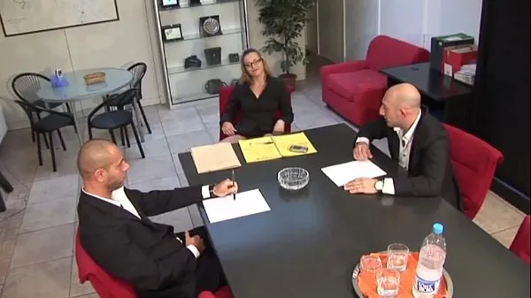 Vroči Carrer woman in high heels banged by colleagues in a business meeting topli filmi