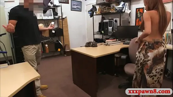 Nóng Crazy latin bitch drilled by pawn keeper in his office Phim ấm áp