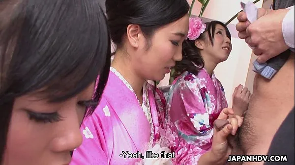 گرم Three geishas sucking on one lonely cock گرم فلمیں