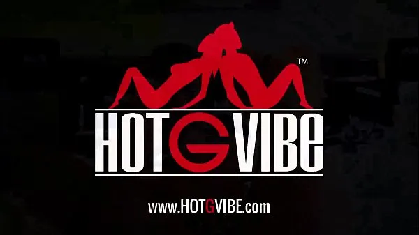 Películas calientes Goth chick uses a vibrator on her pussy cálidas