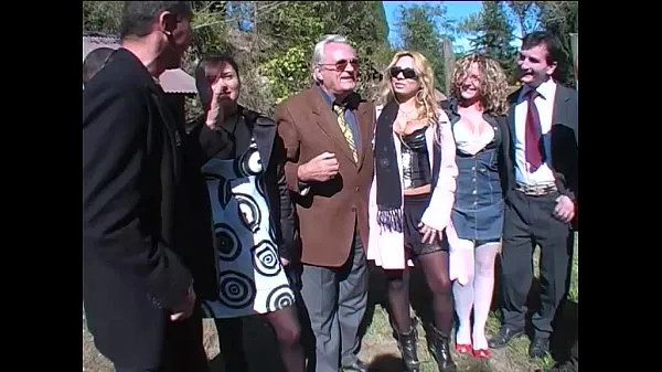 Žhavé Hot sex picnic turn in a orgy directed by a dirty old man žhavé filmy