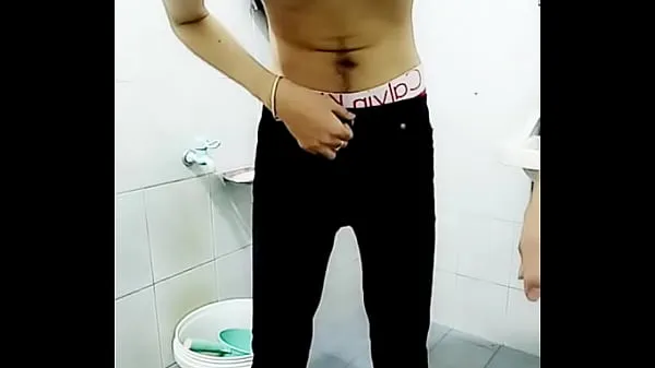 Horny cock before taking a shower and squirming smack Film hangat yang hangat