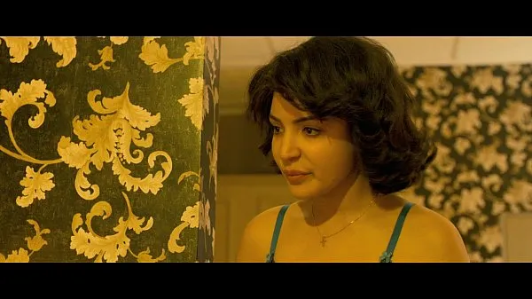 Heta Anushka sharma kiss varma filmer