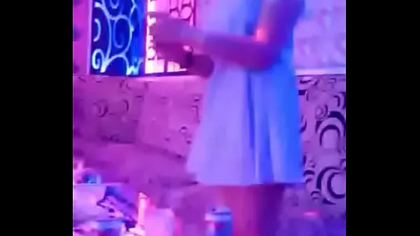 热Khmer Girl Dancing in Karaoke温暖的电影
