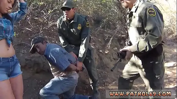 Hotte Hot police woman xxx Mexican border patrol agent has his own ways to varme filmer