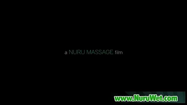 Hotte Sexy busty asian gives hot nuru massage 24 varme filmer