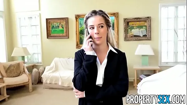 Gorące PropertySex - Hot petite real estate agent fucks co-worker to get house listingciepłe filmy