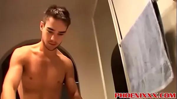 Handsome guy strokes his nice long hard cock for you Filem hangat panas