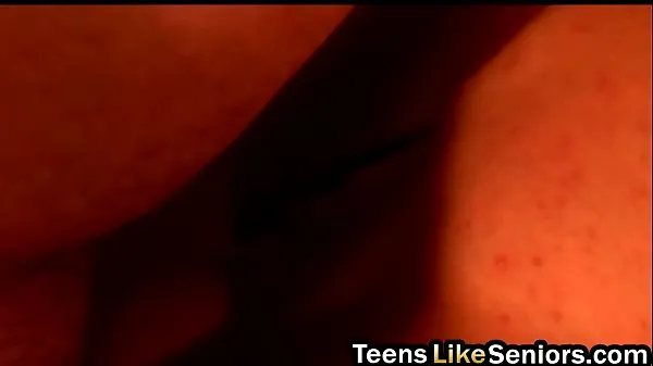 Καυτές Gorgeous teen takes old stud stiff boner in muff ζεστές ταινίες