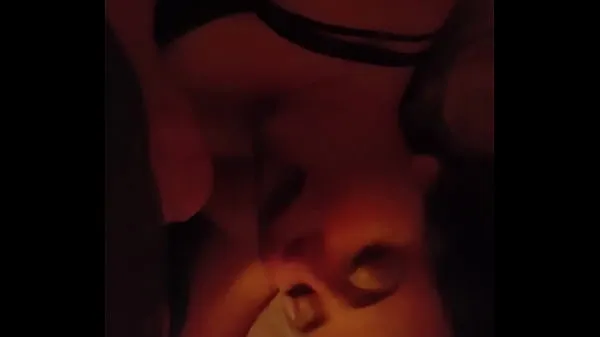 ホットな Homemade Ashley Ann sucking on my cock while bf is working 温かい映画