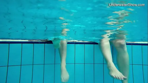 Καυτές Diana & Simonna two oustanding teens in the pool ζεστές ταινίες