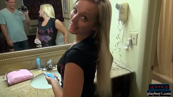 Blonde amateur GFs fucking in homemade porn videos Films chauds