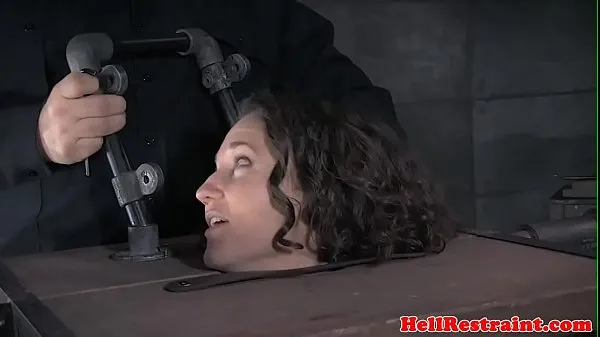 Populárne BDSM sub dominated in pillory by her maledom horúce filmy