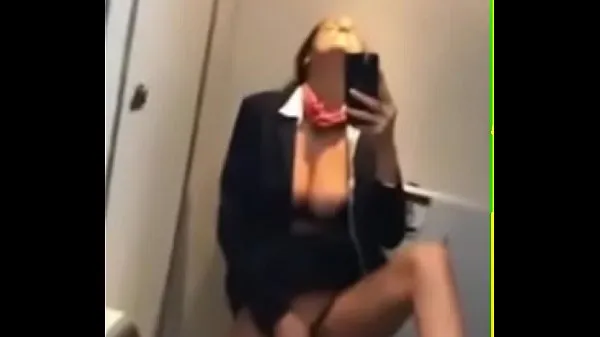 Hotte Masturbate on Airplane Toilet varme film