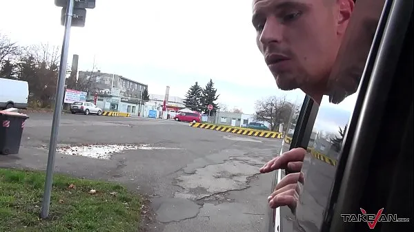 Vroči Takevan Crazy homeless teenager fucked extremly raw in driving car topli filmi