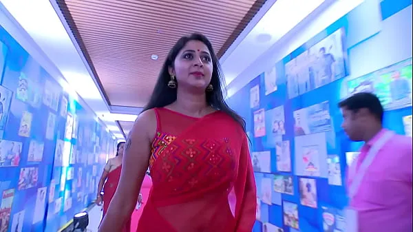 Actress Kanika Hot & Sexy Big Navel Show in Saree Films chauds