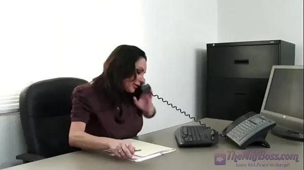 Hot Pete fucks MILF on the office table warm Movies