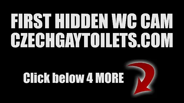 Hotte Czech Guys Spied with Hidden Cammera in Toilet varme film